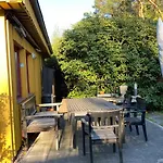 Gelbes Haus Bei Mardorf Am Steinhuder