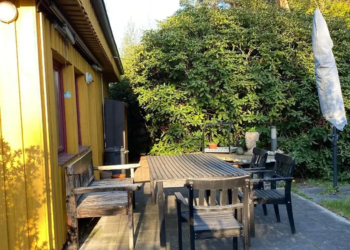 Gelbes Haus Bei Mardorf Am Steinhuder